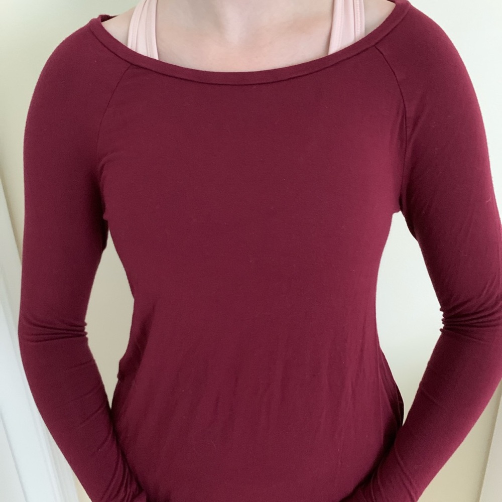 American Eagle Outfitters Long Sleeve T-Shirt